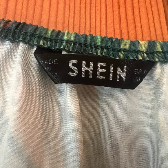 SHEIN Green and White Leaf Print Jumpsuit - Picture 4 of 4